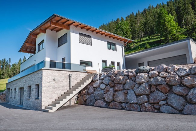 <div class='title1'>Einfamilienhaus Forstau</div><div class='title2'></div>